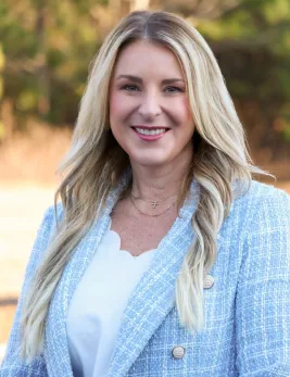 Heather McLeod Headshot